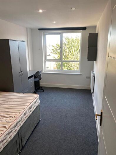 2 Bedroom Flat To Rent In Straits Parade, Fishponds, Bristol, BS16