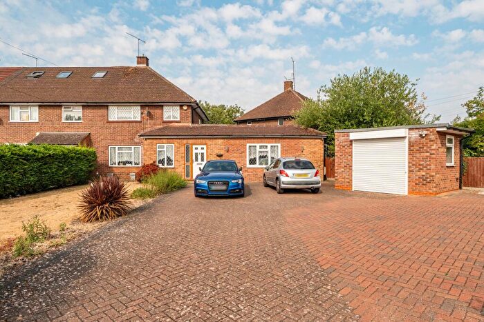 3 Bedroom Semi-Detached House To Rent In Blumfield Crescent, Burnham, Slough, SL1