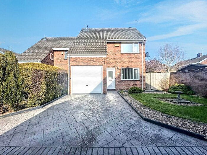 3 Bedroom Semi-Detached House To Rent In Margaret`S Court, Bramcote, NG9