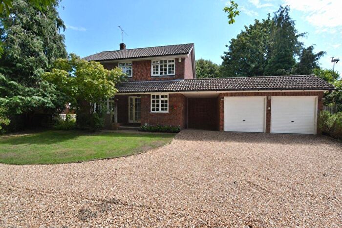 4 Bedroom Detached House For Sale In Woodleigh, Fleet, GU51