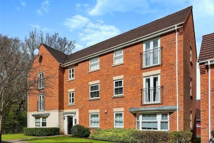 2 Bedroom Flat To Rent In Great Sankey, Warrington, WA5