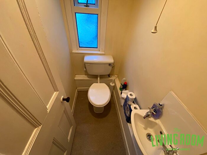 5 Bedroom Property To Rent In Mackintosh Place, Roath, Cardiff, CF24