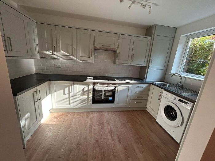 2 Bedroom Apartment To Rent In Palmerston Road, Liverpool, L18