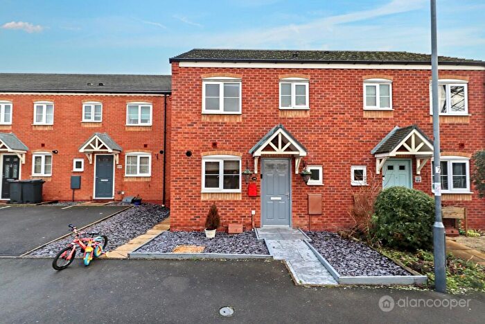 3 Bedroom Semi Detached House For Sale In Cygnet Avenue, Penn's Croft, Nuneaton, CV10