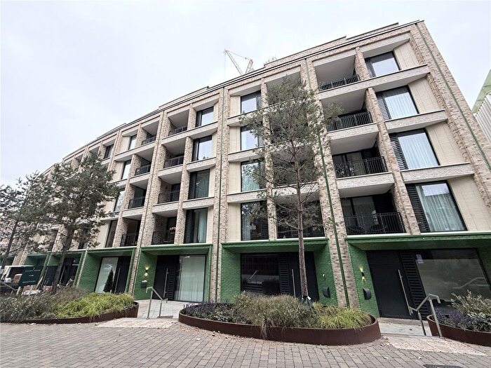 1 Bedroom Flat To Rent In Cluny Mews, West Kensinton, London, SW5