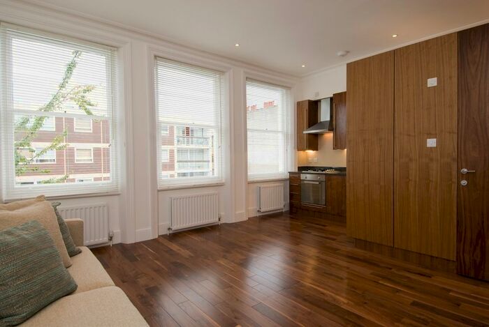 2 Bedroom Semi-Detached House To Rent In Castletown Road, London, Greater London, W14