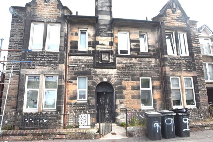 2 Bedroom Flat For Sale In Woodside Walk, Hamilton, South Lanarkshire, ML3