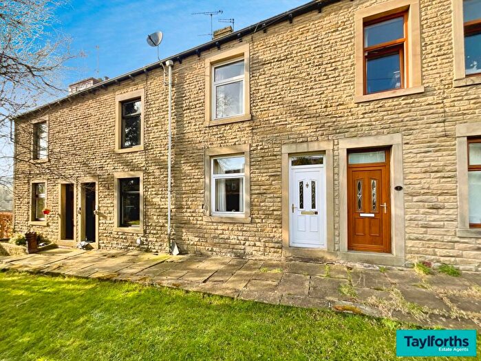 3 Bedroom Terraced House For Sale In Alpha Street, Salterforth, BB18