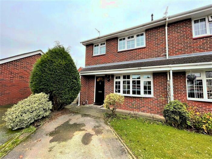 2 Bedroom House To Rent In Bessancourt, Holmes Chapel, CW4