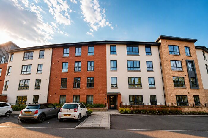 2 Bedroom Flat To Rent In Dalmeny Gate, Oatlands, G5
