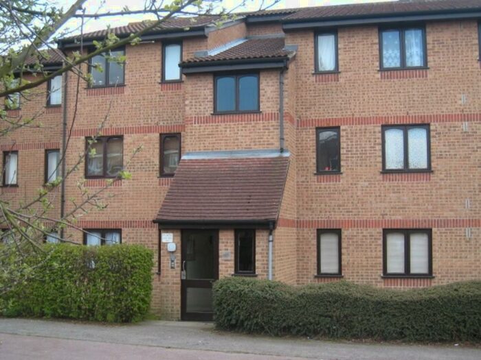 1 Bedroom Ground Flat To Rent In Sandon Close, Rochford, SS4