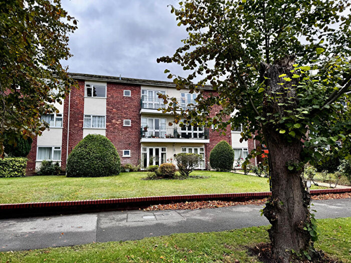 2 Bedroom Apartment For Sale In Belmont Court, Newmarket, Suffolk, CB8
