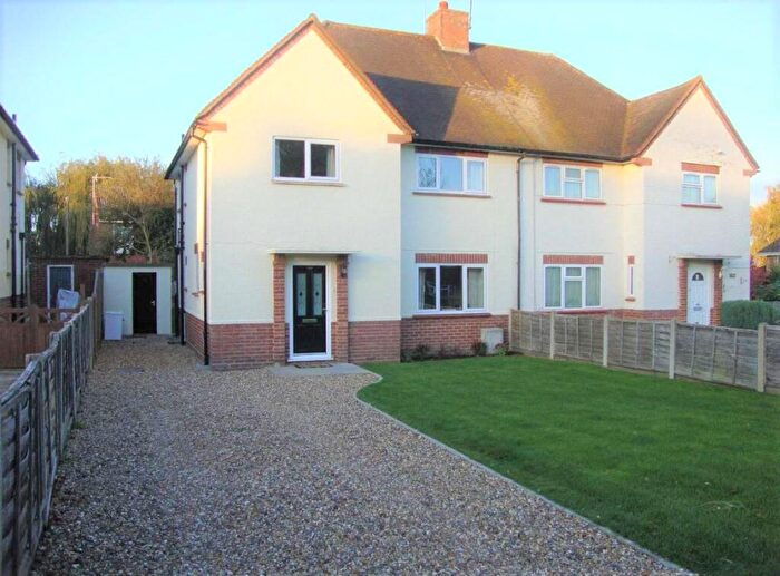 4 Bedroom Semi-Detached House To Rent In Emmbrook Road, RG41