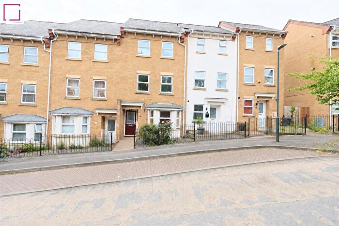 4 Bedroom House To Rent In Diana Road, Chatham, ME4