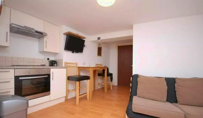 1 Bedroom Flat To Rent In Holloway Road, London, N19