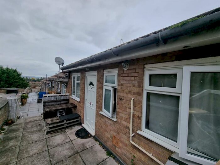 2 Bedroom Flat To Rent In Woodlands Parade, Woodlands Road, Ditton, Aylesford, Kent, ME20