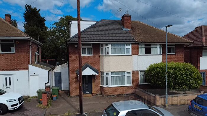 Semi-detached House For Sale In Wilnicott Road, Leicester, Leicestershire, LE3