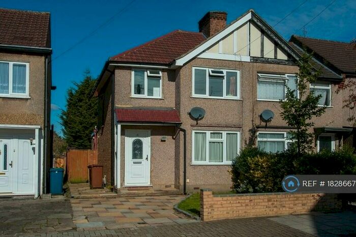 3 Bedroom Terraced House To Rent In Boxtree Lane, Harrow, HA3