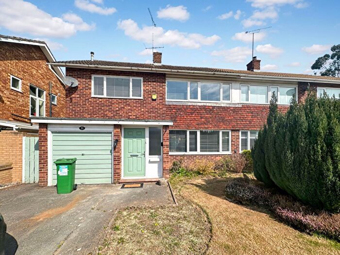 3 Bedroom Semi-Detached House To Rent In Halkingcroft, Slough, Berkshire, SL3