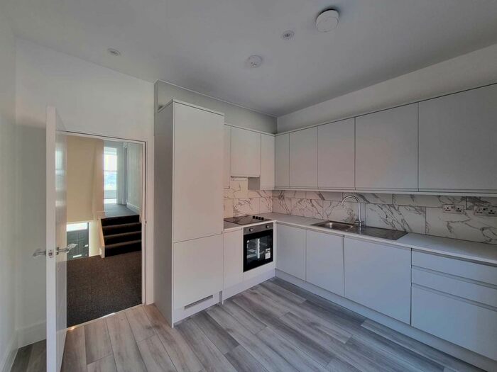 3 Bedroom Maisonette To Rent In Westbury Avenue, Turnpike Lane, N22