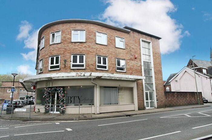 3 Bedroom Flat To Rent In Market Parade, Havant, PO9