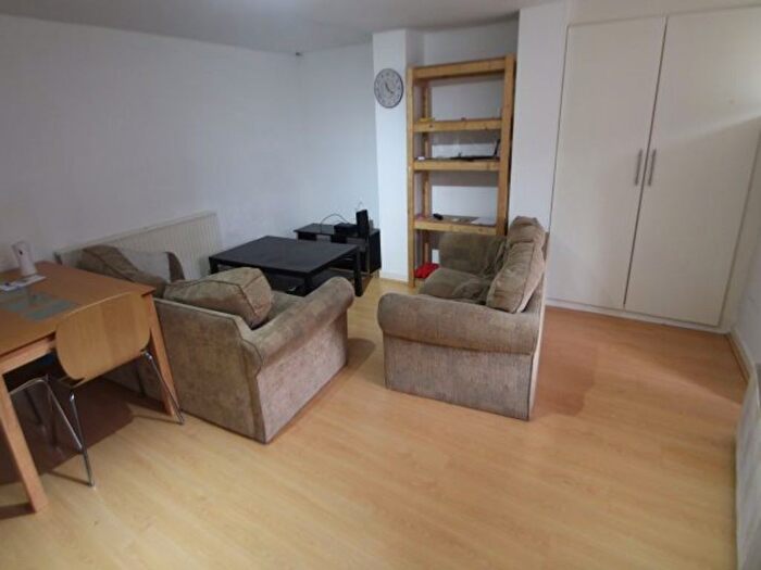1 Bedroom Flat To Rent In B Richmond Road, Leeds, LS6