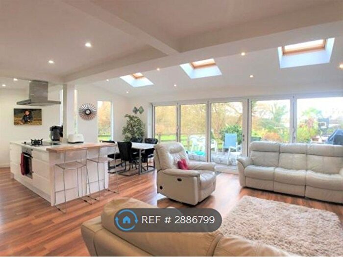 4 Bedroom Semi-detached House To Rent In Green Road, Egham, TW20