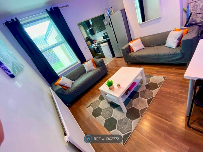 5 Bedroom Terraced House To Rent In Edmund Road, Sheffield, S2