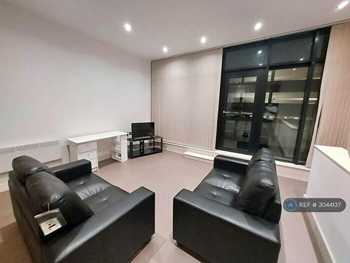 2 Bedroom Flat To Rent In The Axis, Nottingham, NG1