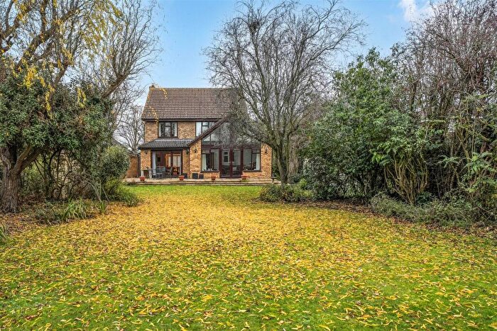 4 Bedroom Detached House For Sale In Luton Road, Wilstead, MK45