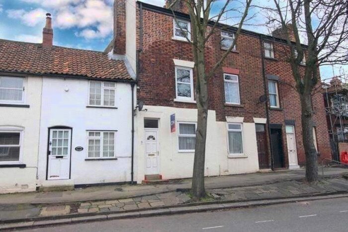 3 Bedroom Terraced House To Rent In Scalby Road, Scarborough, North Yorkshire, YO12