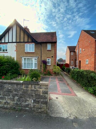 4 Bedroom Semi-Detached House To Rent In Havelock Road, Cowley, Oxford, OX4