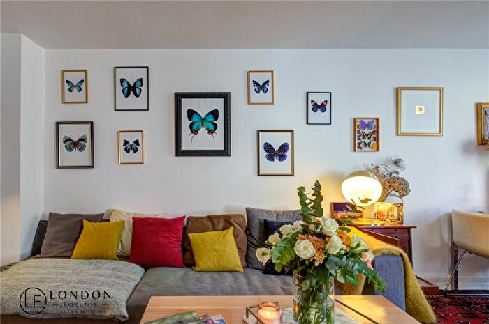 2 Bedroom Apartment For Sale In Oxford Heights, Old Marylebone Road, London, NW1