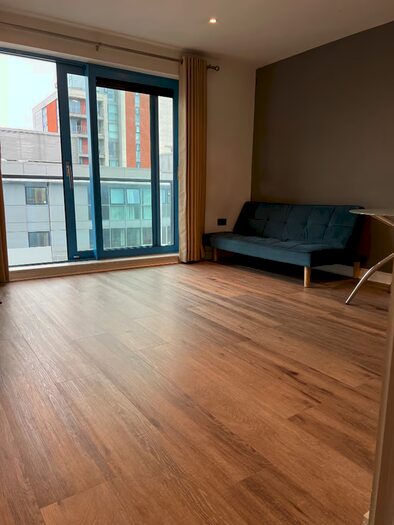 1 Bedroom Flat To Rent In Western Gateway, Canning Town, London, E16