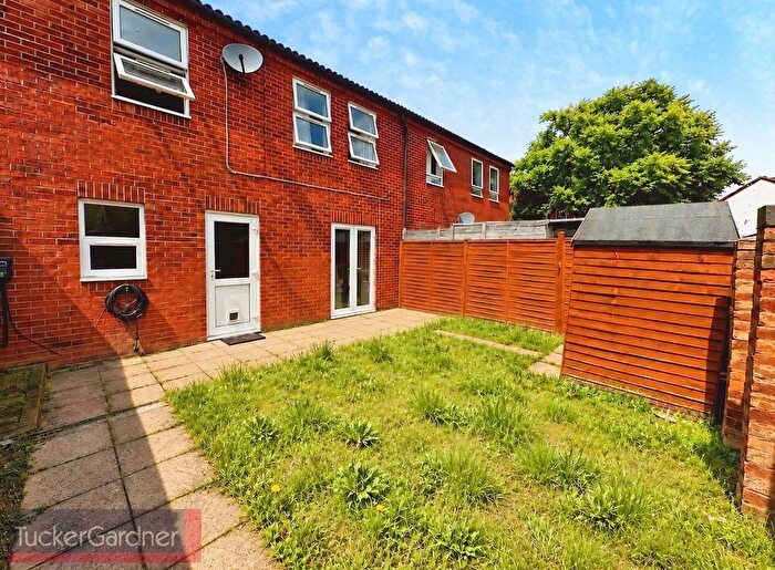 3 Bedroom Terraced House To Rent In Temple Court, Cambridge, CB4