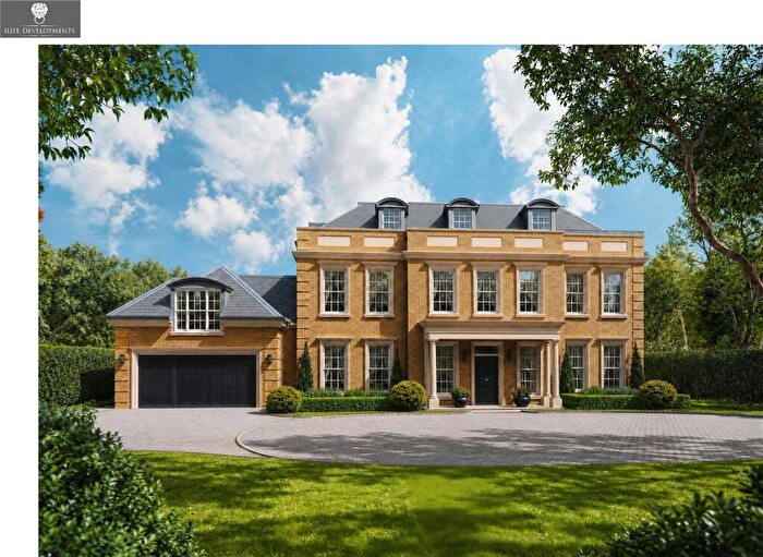 Detached House For Sale In Patmore Lane, Burwood Park, KT12
