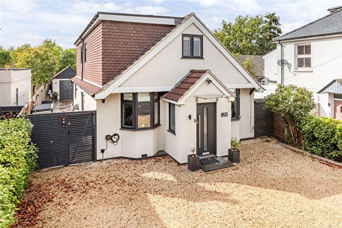 4 Bedroom Detached House For Sale In New Haw Road, New Haw, Addlestone, Surrey, KT15