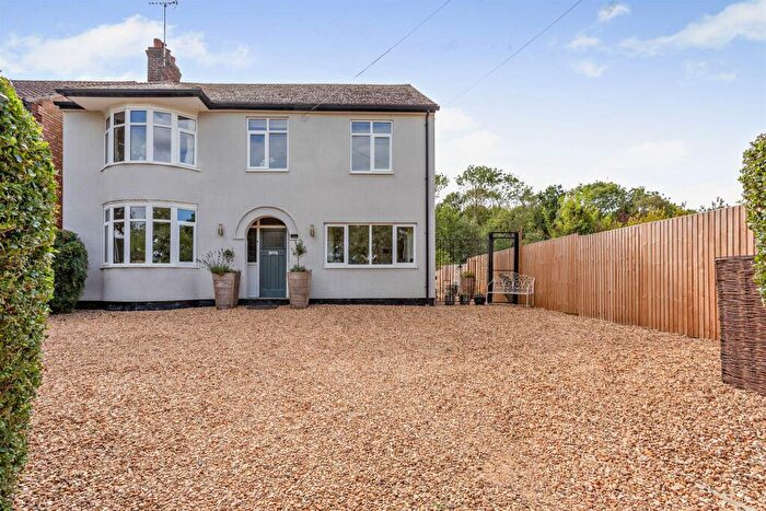 4 Bedroom Detached House For Sale In Heath Road, Helpston, Peterborough, PE6