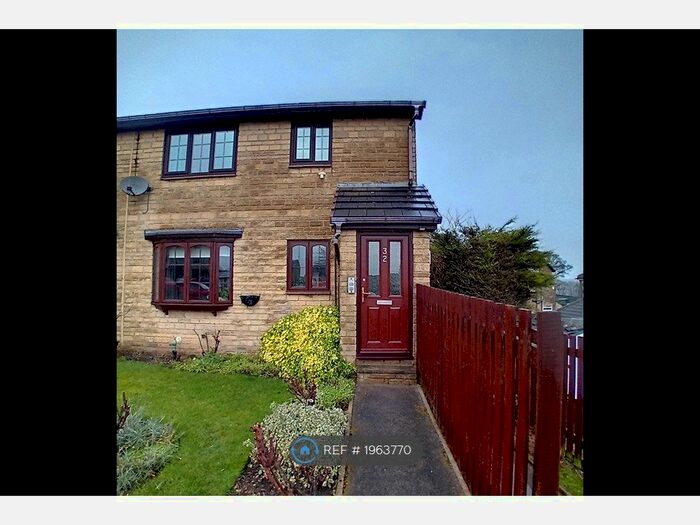 2 Bedroom Flat To Rent In Tay Court, Bradford, BD2