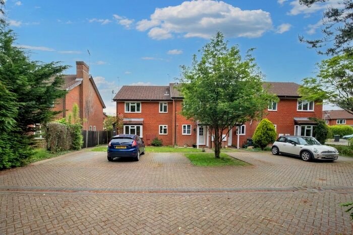 1 Bedroom End Of Terrace House To Rent In Wingfield Gardens, Frimley, Camberley, Surrey, GU16