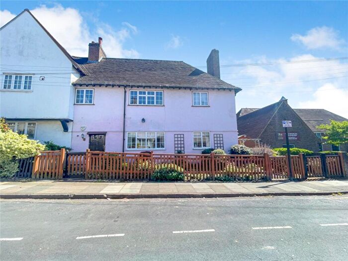 2 Bedroom Flat For Sale In Admiral Seymour Road, London, SE9