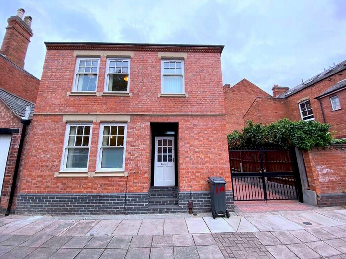 4 Bedroom Terraced House To Rent In Abingdon Road, Clarendon Park, Leicester, LE2