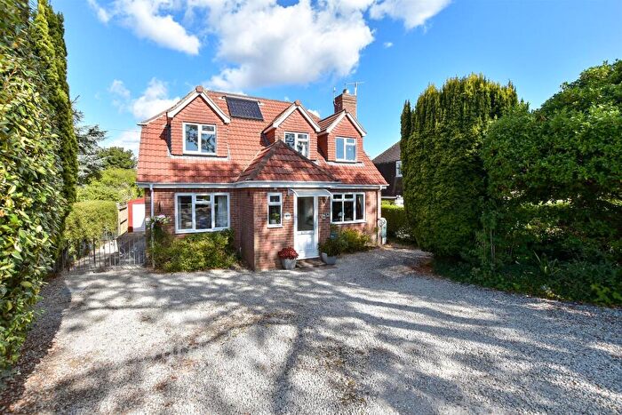 4 Bedroom Detached House For Sale In Crete Road West, Folkestone, Kent, CT18