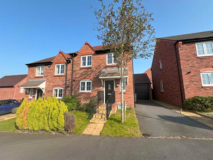 4 Bedroom Semi-Detached House For Sale In Field View Road, Congleton, CW12