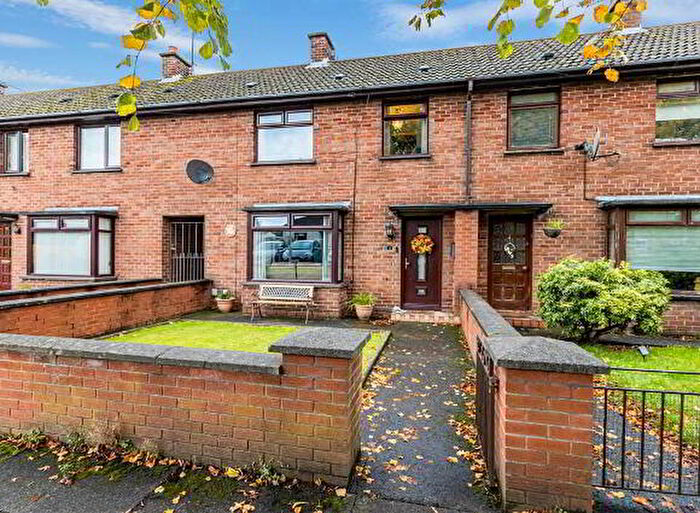 3 Bedroom Mid Terraced House For Sale In Limehurst Way, Lisburn, BT27
