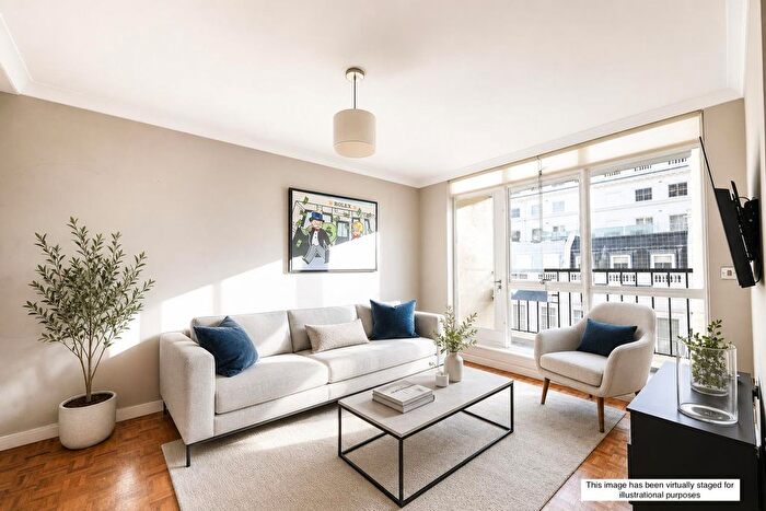 2 Bedroom Flat For Sale In Lancaster Gate, London, W2