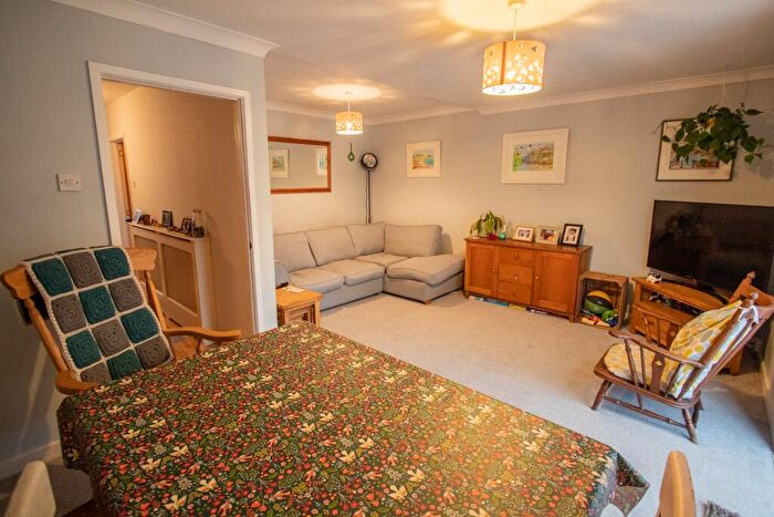 3 Bedroom Semi-Detached House For Sale In York Crescent, Feniton, EX14