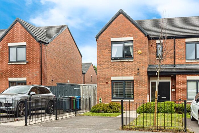 3 Bedroom End Of Terrace House For Sale In John Hogan V C Road, Manchester, M40