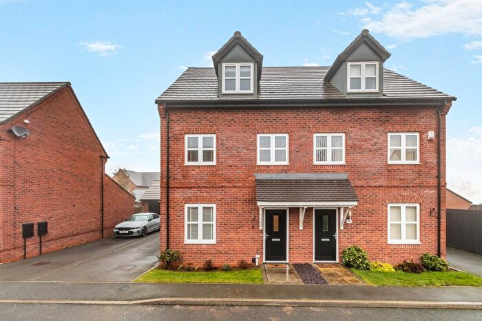 3 Bedroom Semi-Detached House For Sale In Southwell Way, Uppingham, Oakham, LE15