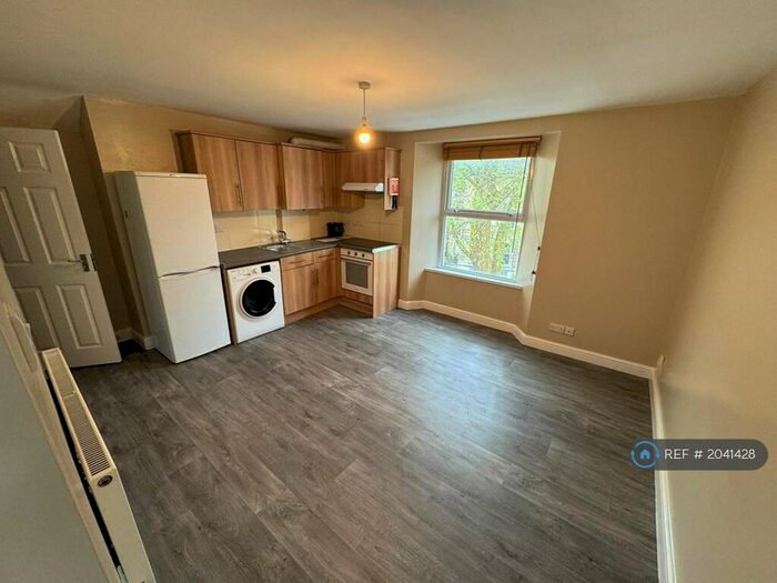 2 Bedroom Flat To Rent In Cheltenham Road, Bristol, BS6